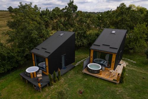 Campolongo Tiny Chalet — 4-Star Luxury Hotel in Campulung, Romania