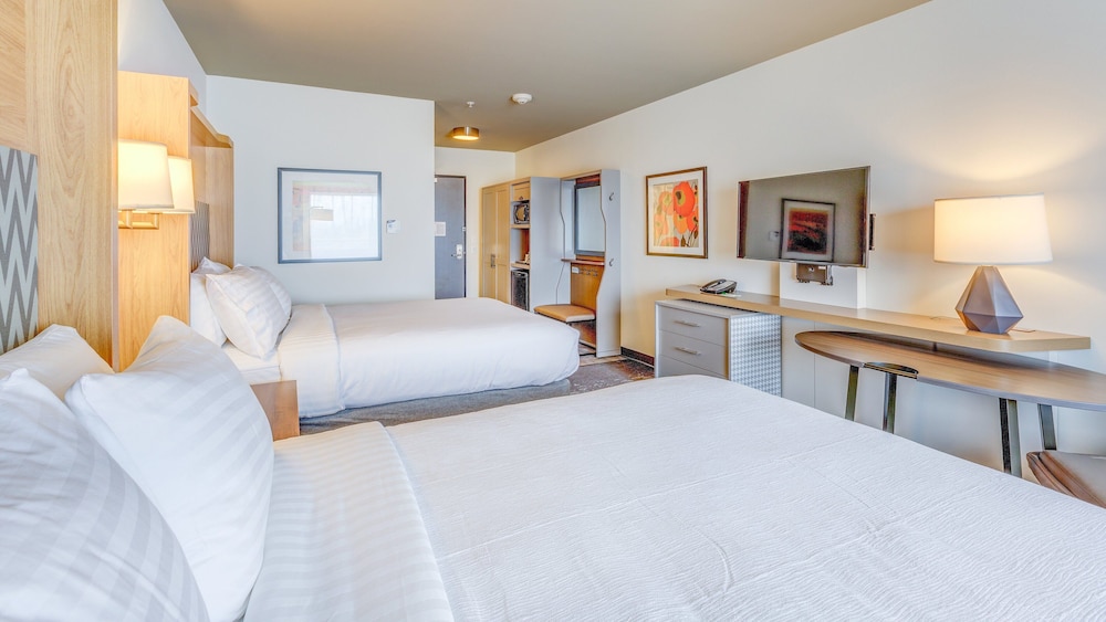 Holiday Inn & Suites Bellingham by IHG - photo 38