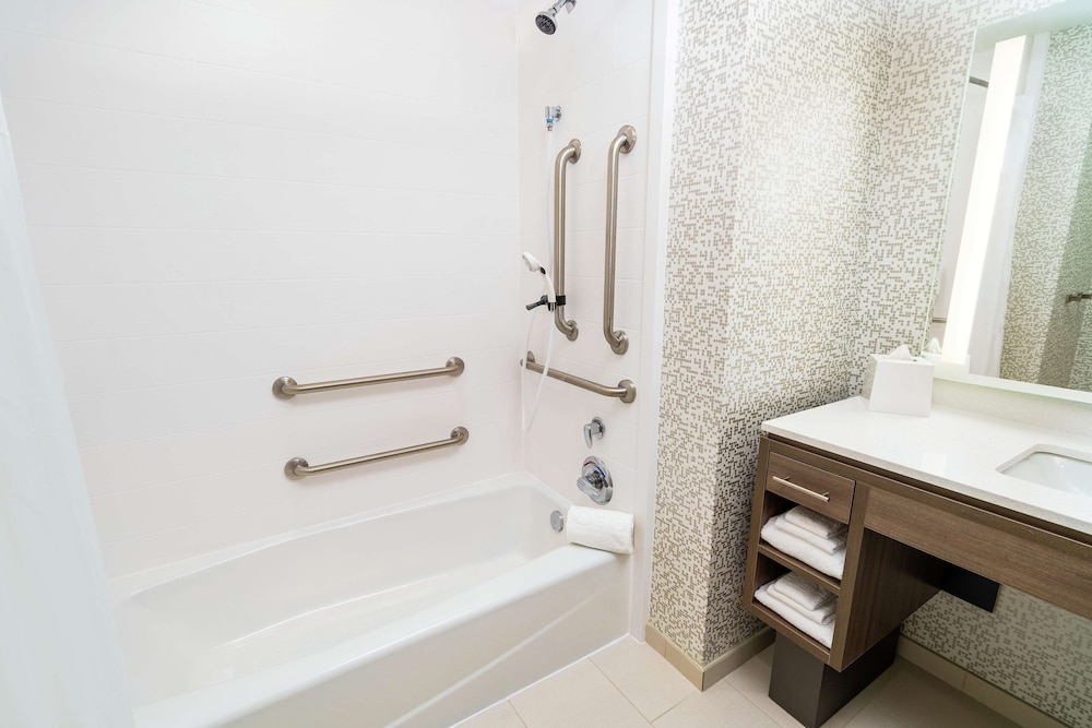 Home2 Suites by Hilton San Antonio at the Rim - photo 27