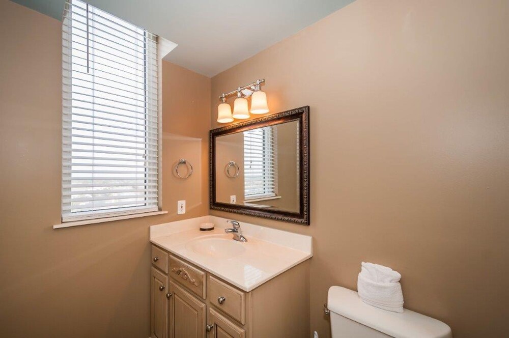 Silver Beach Towers 1002E 668815 - photo 19