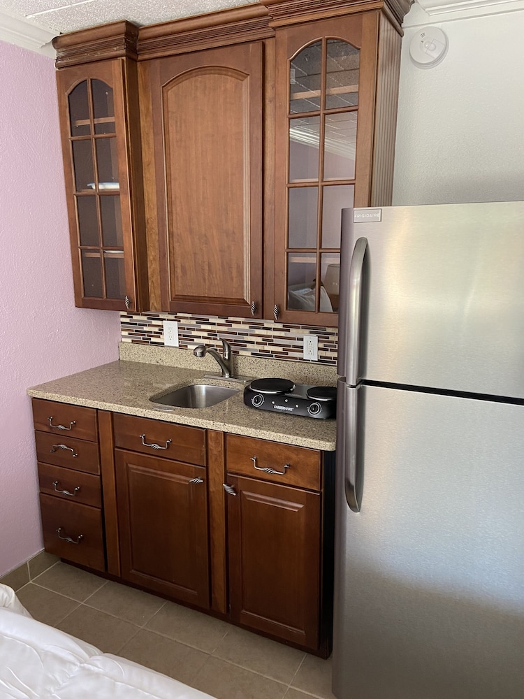 Ramada by Wyndham Butler Tesla Biohealing Resort - photo 18