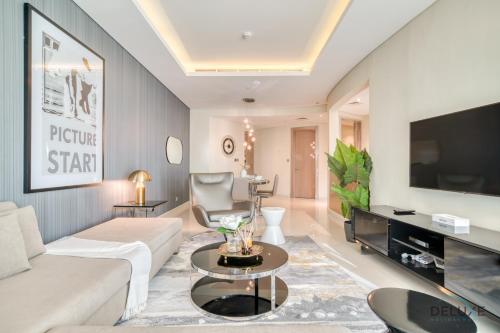 Polished 3BR at DAMAC Towers by Paramount A Business Bay by Deluxe Holiday Homes — 4-Star Luxury Hotel in Dubai, United Arab Emirates