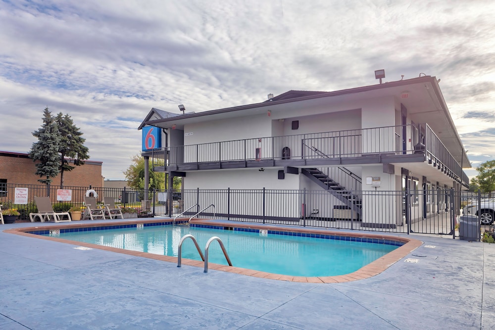 Motel 6 Oshkosh WI - photo 18