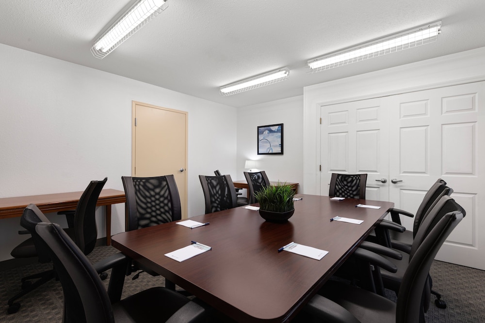 Candlewood Suites Cape Girardeau by IHG - photo 74