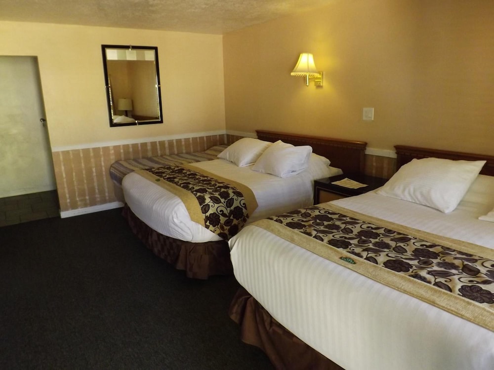 Sage Motel - photo 10