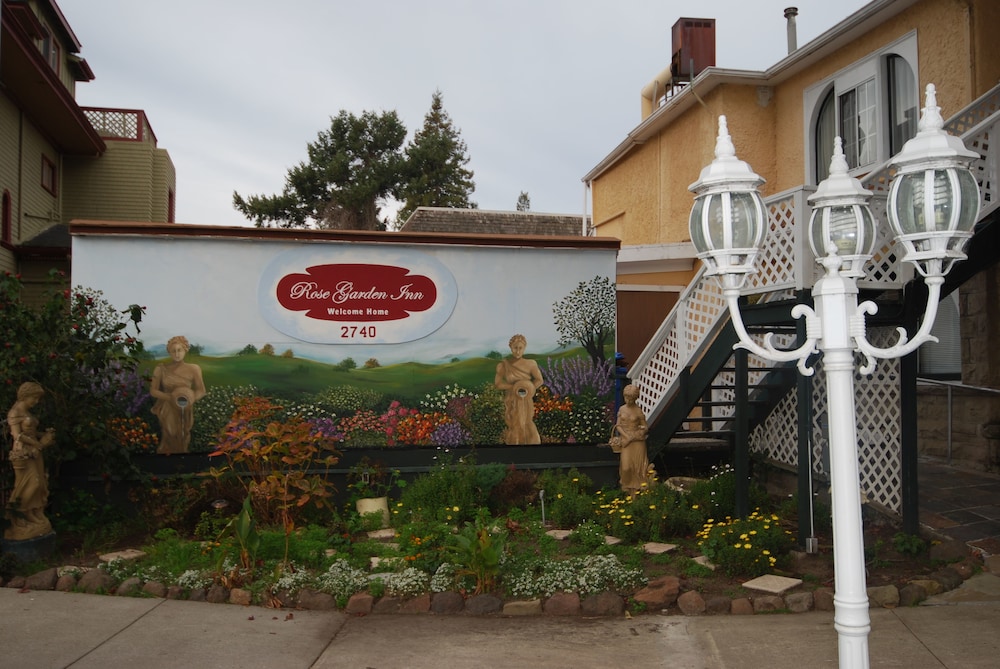 Rose Garden Inn - carbon neutral hotel in Berkeley