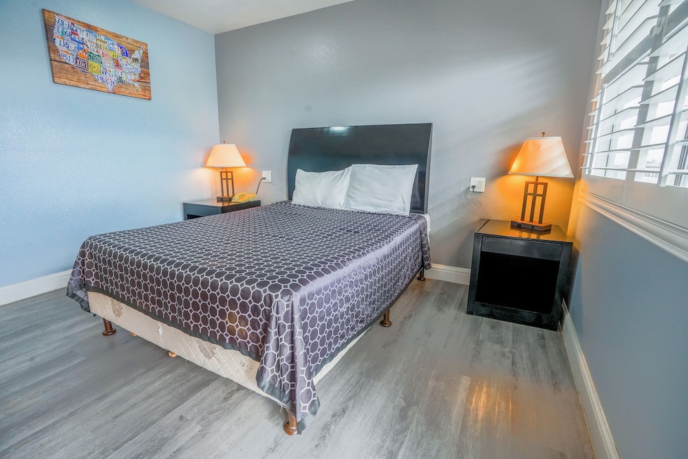 Economy Inn Buttonwillow Bakersfield I 5 - photo 13
