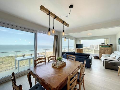 Flat Sunset amazing seaview — 4-Star Luxury Hotel in De Panne, Belgium