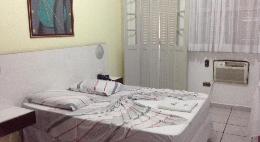 Ritz Hotel - last minute hotel in Santos