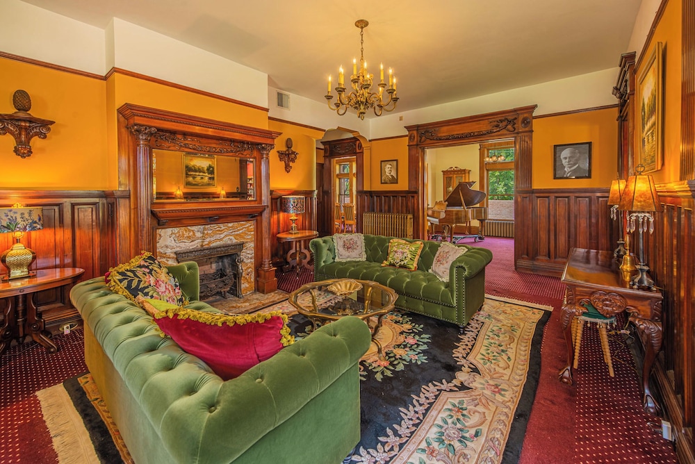 Orman Mansion Pueblo's Most Luxurious Stay - photo 19