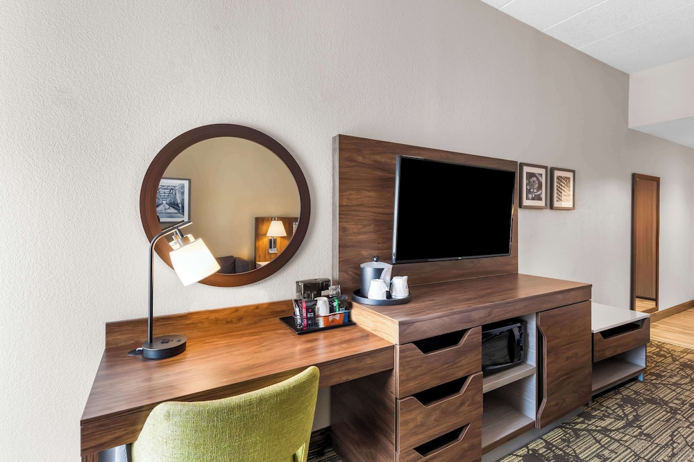 Hampton Inn Dayton Huber Heights - photo 23