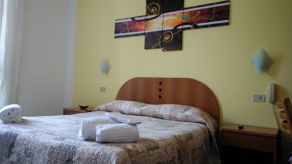 Hotel Tirreno - last minute hotel in Milan