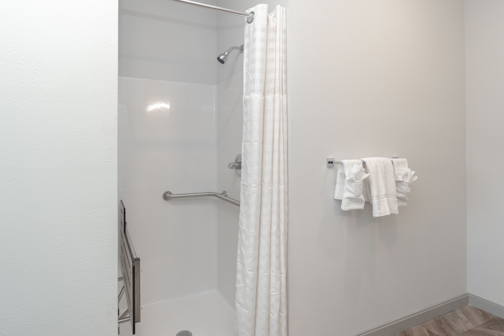 Yugo Guest Suites - photo 28