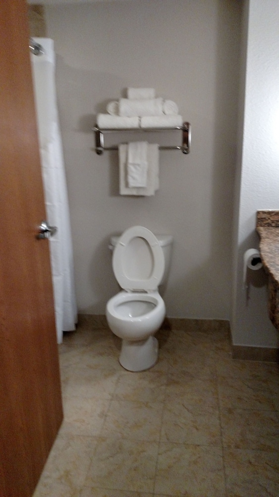 Holiday Inn Express Hotel & Suites PERRY by IHG - photo 39