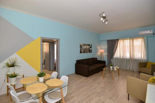 Athens central apartment in front of metro Syntagm — 4-Star Luxury Hotel in Athens, Greece
