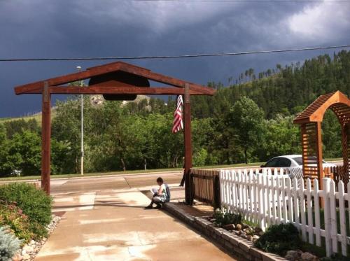 First Deadwood Cottages - photo 40