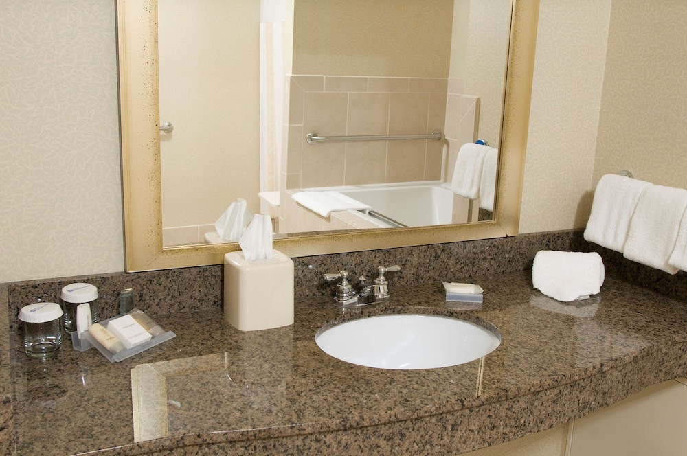 Hilton Garden Inn Mount Holly Westampton - photo 14