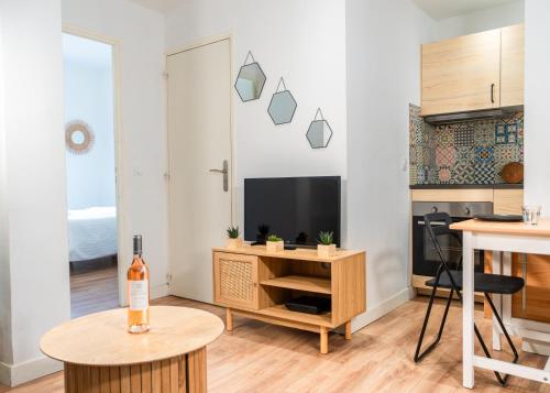 Le Refuge Urbain Port a 2 Pas & Animaux Acceptes in Toulon, France