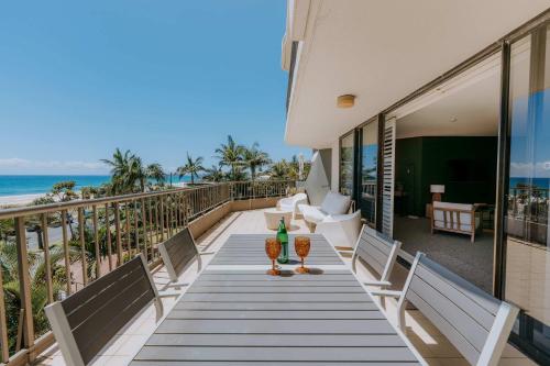 The Rocks Resort Unit 3D - carbon neutral hotel in Gold Coast