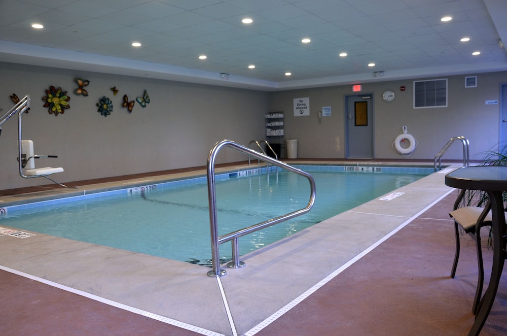 Holiday Inn Express Hartford Newington by IHG - photo 31