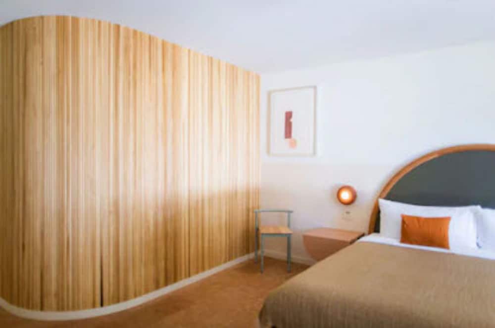 The Capri Hotel - photo 4