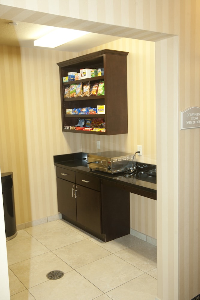 Cobblestone Inn & Suites Langdon - photo 27