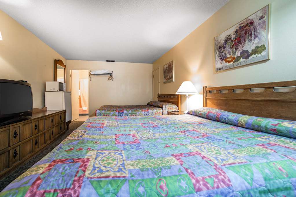 Rodeway Inn La Grande - photo 13