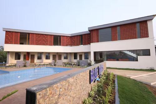 Blue Waves Resort in Unknown City, India
