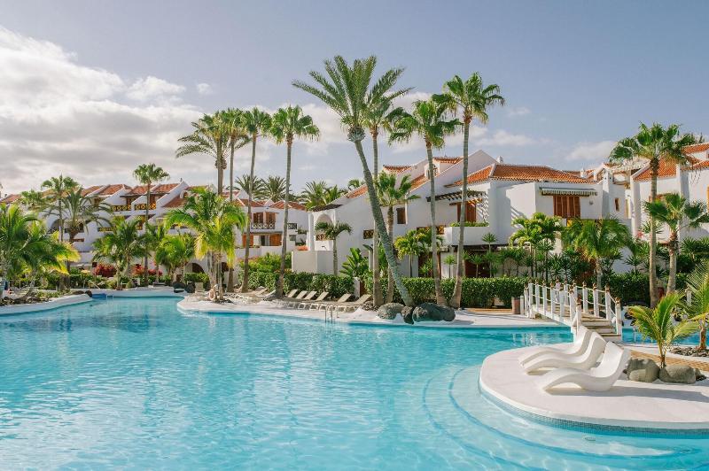 Parque Santiago III y IV in Playa De Las Americas, Spain