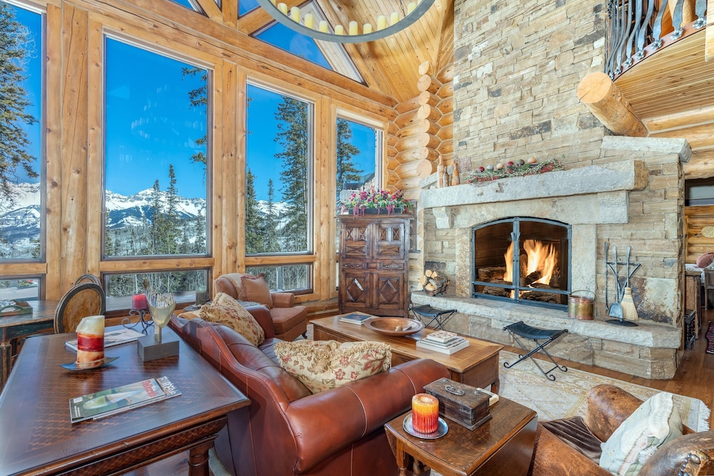 Hilltop Hideaway Expansive Views From This Private Estate Hot Tub Pool Table - photo 28