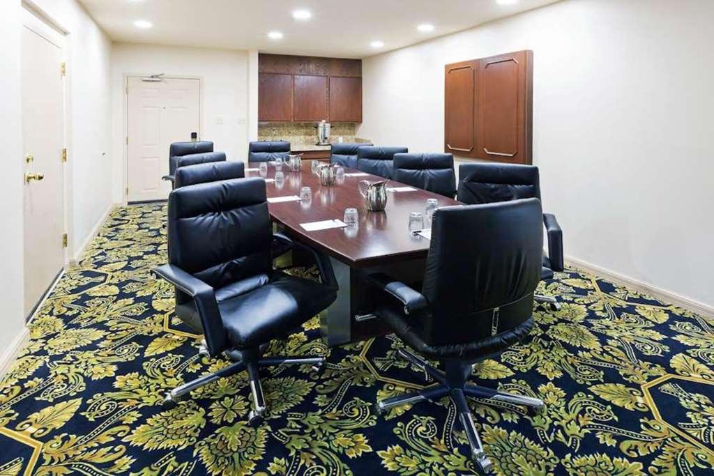Radisson Hotel El Paso Airport - photo 19