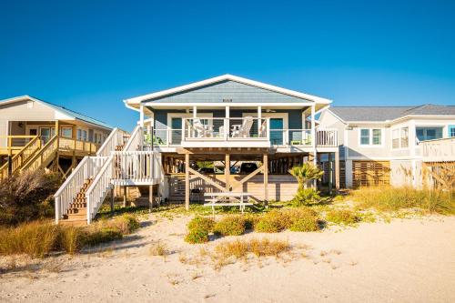 On Turtle Time by Oak Island Accommodations - featured photo