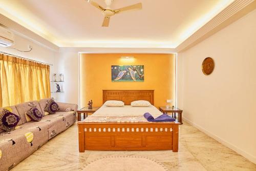 RoofTop 1BHK for Families only @HimayathNagar — 4-Star Luxury Hotel in Hyderabad, India