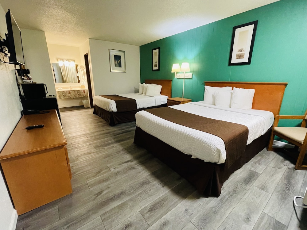 Sparta Inn - photo 7