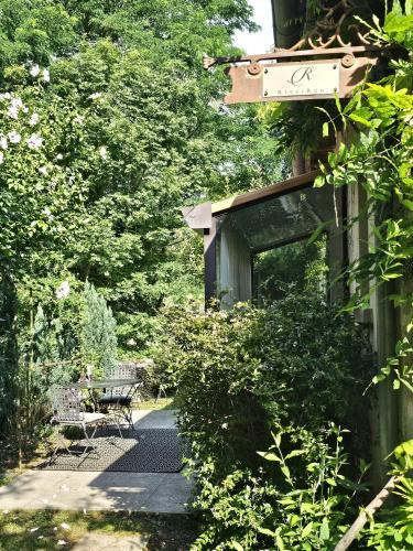 Riverrun - carbon neutral hotel in Saint-Geniez-D'olt