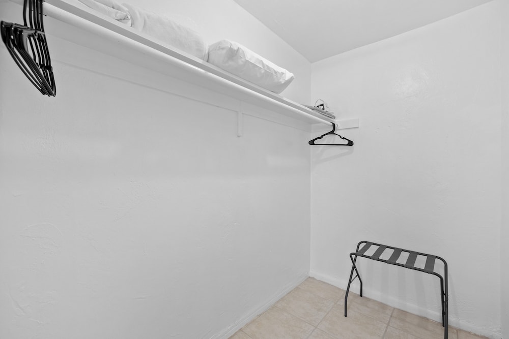 Sunset Inn Hallandale Beach - photo 61