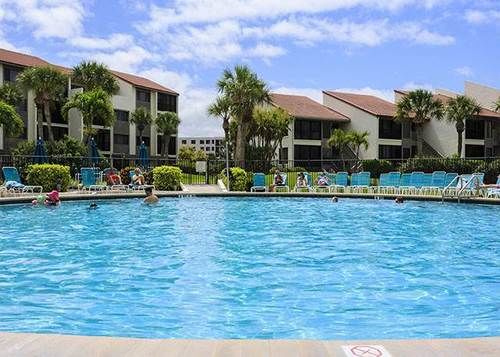 Siesta Dunes Beach 201 by Vtrips — 4-Star Luxury Hotel in Siesta Key, United States