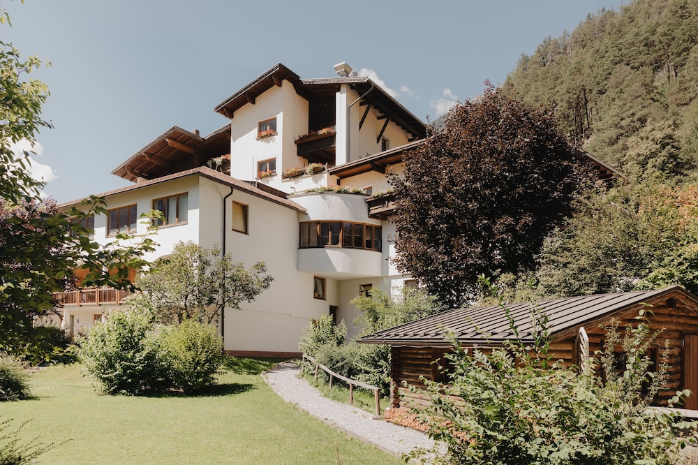Hotel Kreuz — hotel in Pfunds