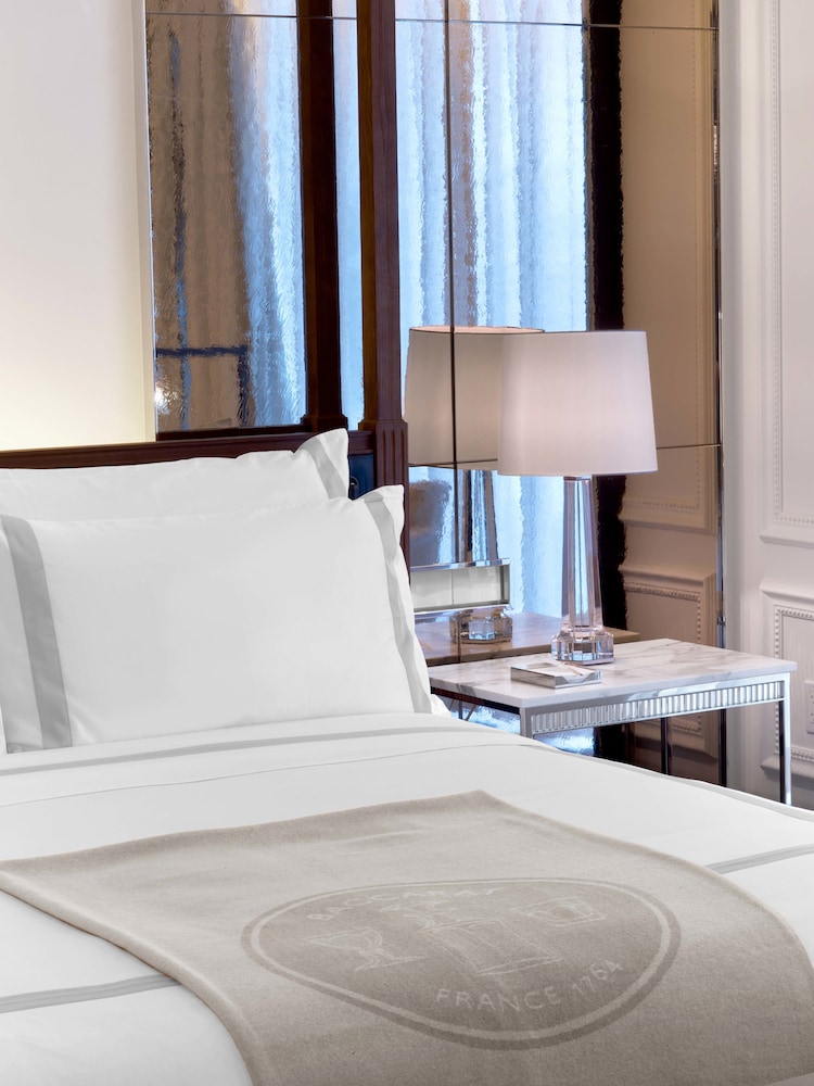 Baccarat Hotel and Residences New York - photo 14