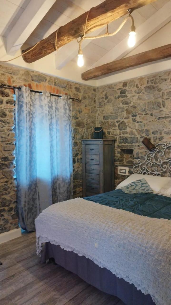 La Pietra Di Sersa — Ricco Del Golfo