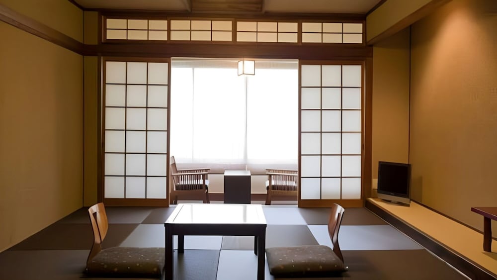 Katsuragi - carbon neutral hotel in Mimasaka