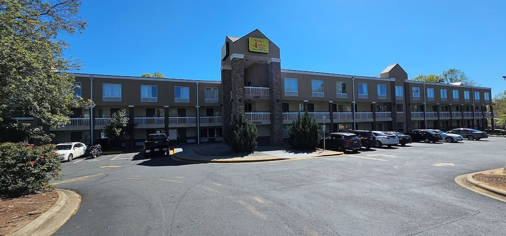 Studios & Suites 4 Less Charlotte - photo 28