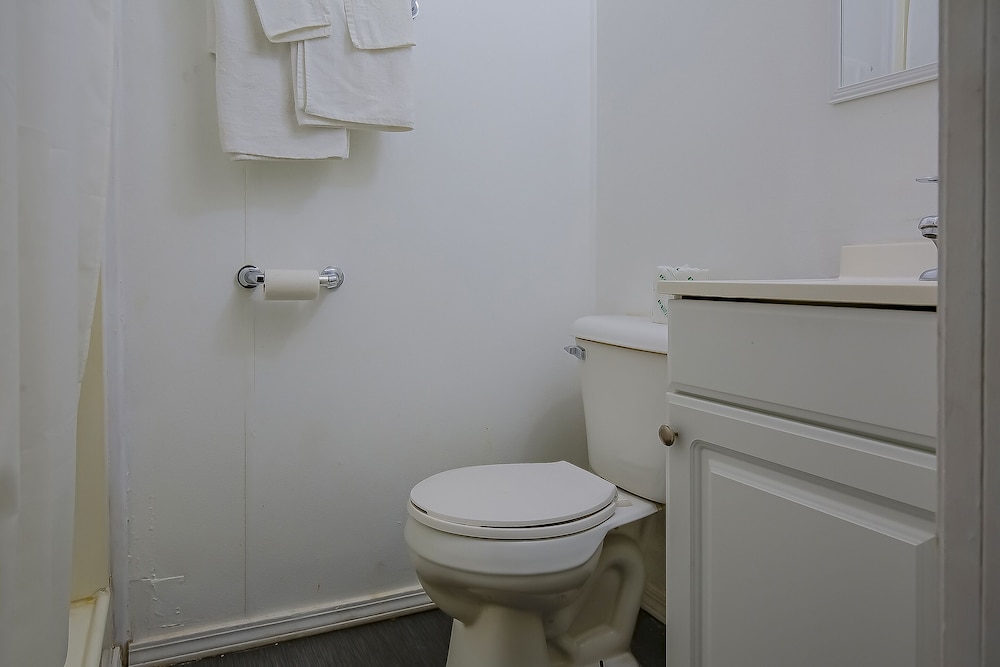 Hotel O Markham IL near Harvey Tinley Park - photo 29