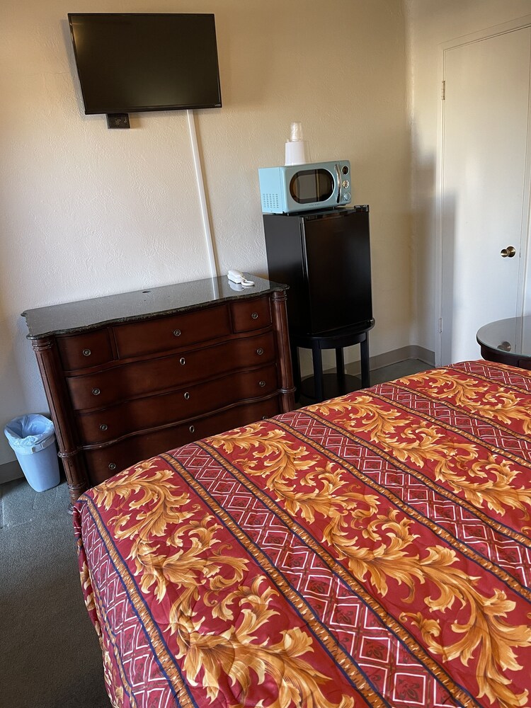 Crystal Motel - photo 5
