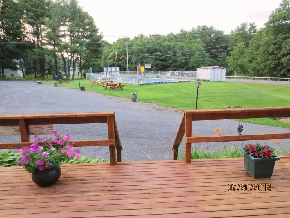 Four Seasons Motel - photo 17