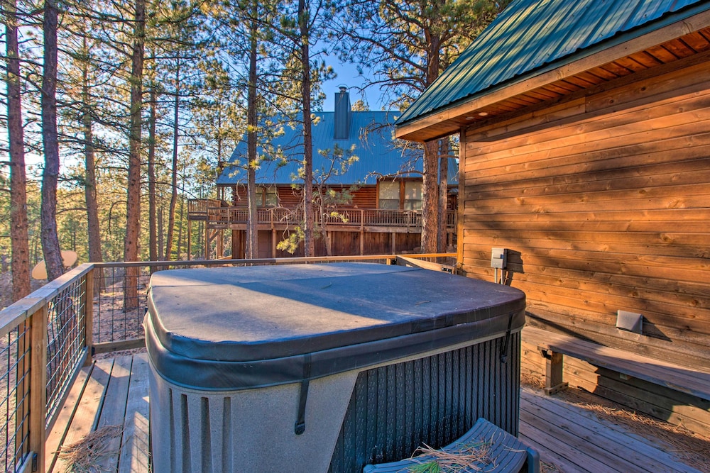 Family Cabin with Hot Tub 1 Mi to Angel Fire Resort - photo 15