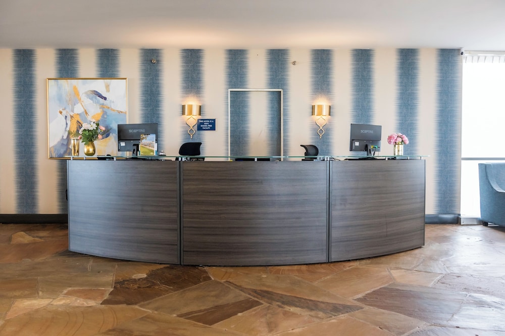 Illinois Beach Hotel - photo 2