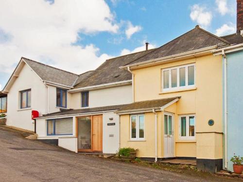 Bow Cottage — 4-Star Luxury Hotel in Dartmouth, United Kingdom