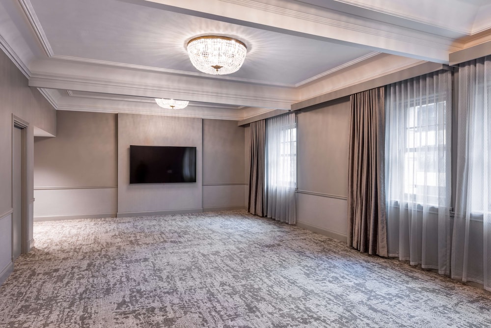 The Benson Portland Curio Collection by Hilton - photo 81