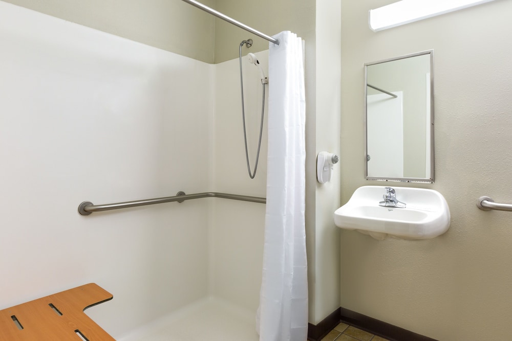 Microtel Inn & Suites Tuscaloosa Near University - photo 26